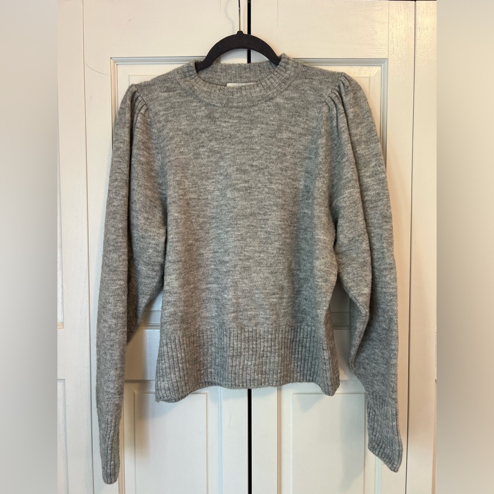 H&M Grey puff shoulder sweater size M